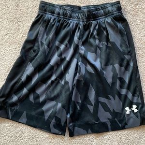 Boys Small Under Armour Shorts
